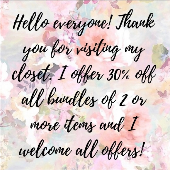 Simple Black Top - Picture 4 of 4